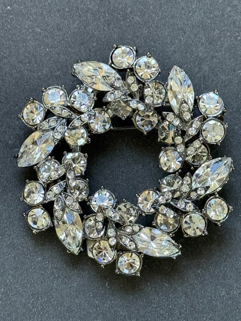 VINTAGE Sparkling Rhinestone Wreath Brooch MCM